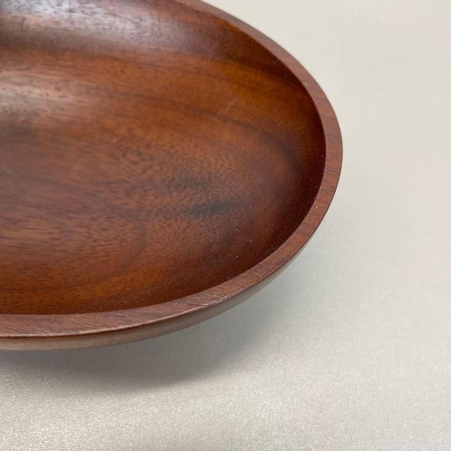 Brown Large Teak Bowl with Brass and Leather Handle from Carl Auböck, Austria, 1950s For Sale - Image 8 of 18