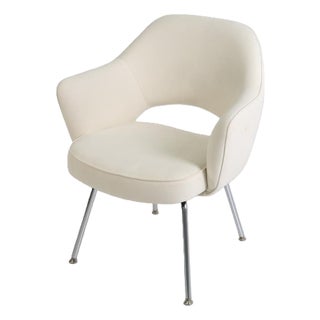 1980s Plush Creamy White Executive Chair Attributed to Saarinen for Knoll For Sale