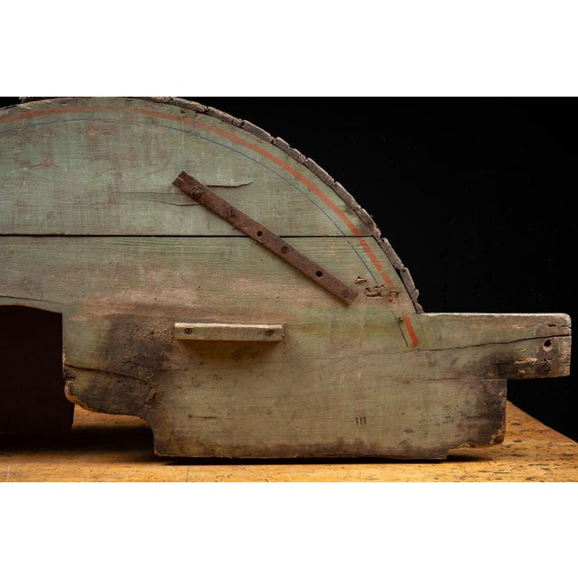 Early 20th C. "Hub City" Feed Cutter Wooden Sign by Albrecht, Fuchs & Thurmann For Sale - Image 11 of 16