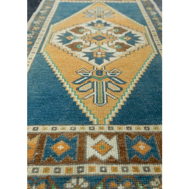 Turkish Mini Rug Oriental Hand Knotted Vintage Rug 1'10" x 3'4" #20739 For Sale In Houston - Image 6 of 8