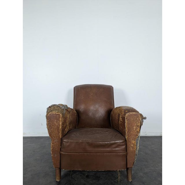 Club Chair in Leather, in Very Good conditions.