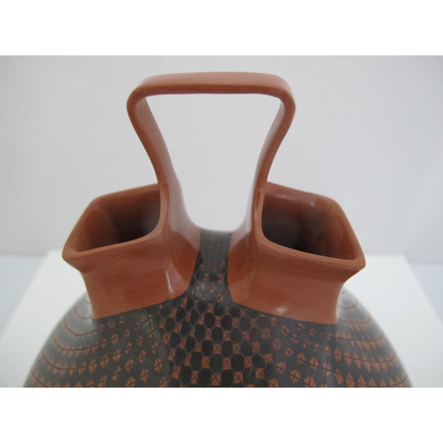 Mata Ortiz Olga Quezada Mexico Geometric Checkerboard Pottery Wedding Vase For Sale In Portland, OR - Image 6 of 10