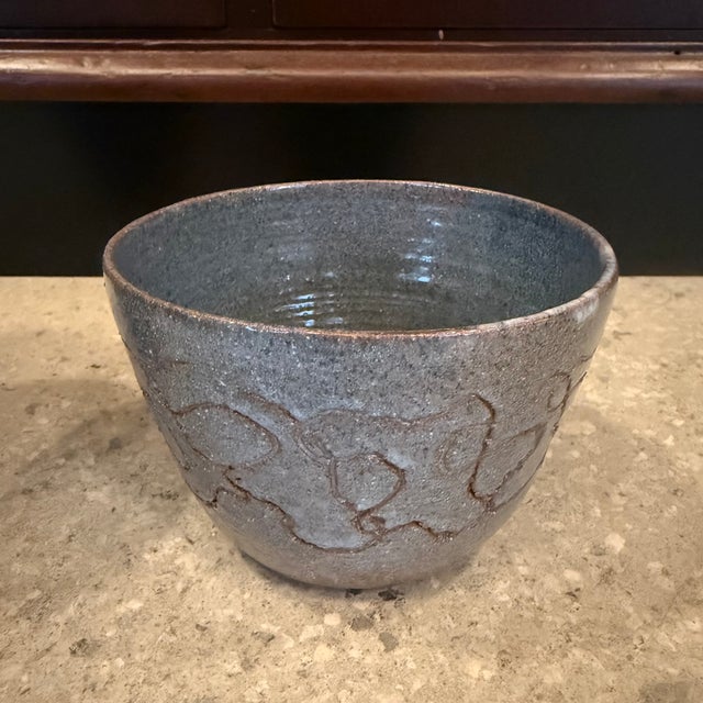 Light Green Set of 2 20thC. Mid-Century Modern Primitive Incised Art Pottery Bowls For Sale - Image 8 of 11