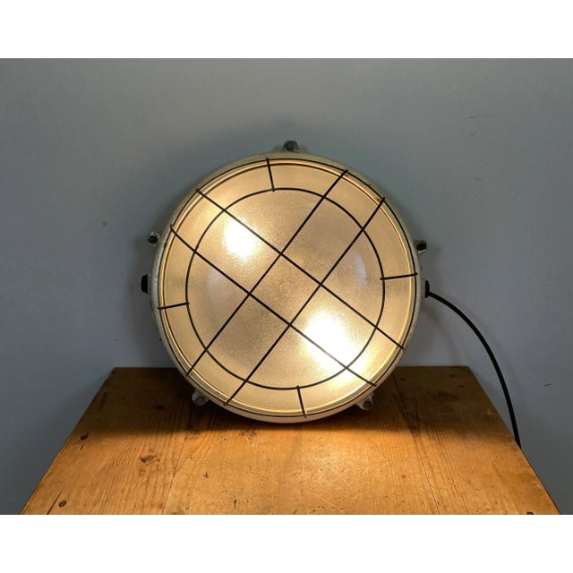 Industrial Cast Aluminium Wall or Ceiling Lamp from Elektrosvit, 1970s For Sale - Image 12 of 13