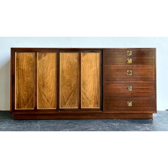 Vintage MCM Harvey Probber Sliding Door Credenza For Sale - Image 11 of 12