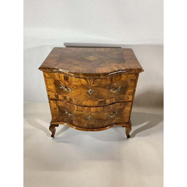 Small Baroque Chest of Drawers in Walnut, 1760 For Sale - Image 15 of 16