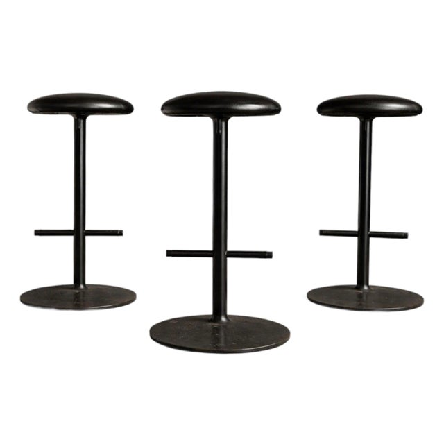 Ricardo Fasanello (1930–1993) Ciranda Stools, Set of Three, Brazil, 1986 — Black Carbon Steel and Leather For Sale