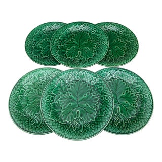 Set of Six Green Majolica Grapes Plates Salins Circa 1880 For Sale