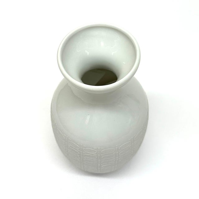 White Textured Ceramic Mid-Century Vase Curation, Made in Germany - Group of 5 For Sale - Image 11 of 18