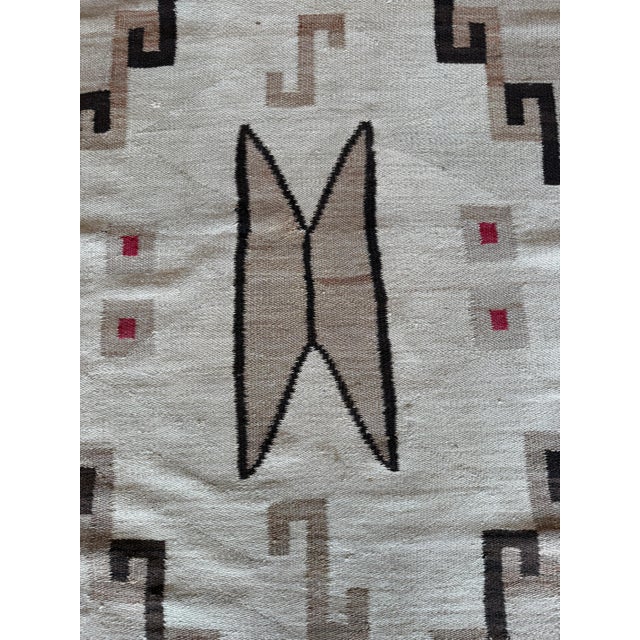Antique Navajo Rug Circa 1910 Southwestern Handwoven Navajo Blanket 3'3" x 6'10" For Sale In New York - Image 6 of 17