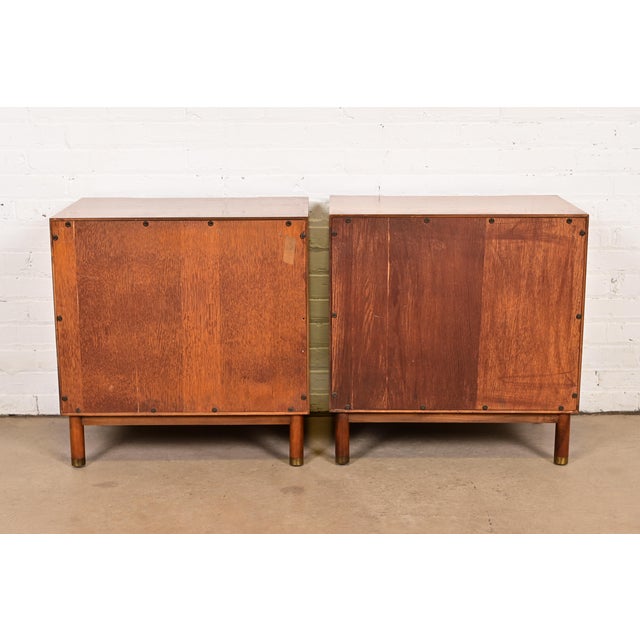 1960s John Widdicomb Mid-Century Modern Hollywood Regency Sculpted Walnut Nightstands, Pair For Sale - Image 11 of 12