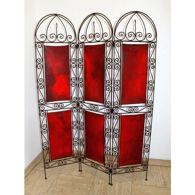 Orientalist Screen in Wrought Iron and Painted Leather For Sale - Image 6 of 8