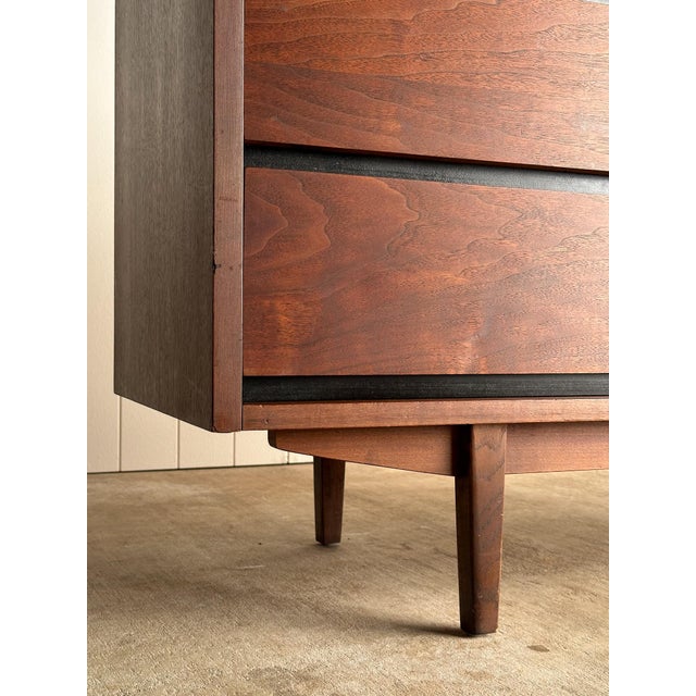 1960s Mid-Century Walnut Nine-Drawer Dresser by Stanley For Sale - Image 14 of 18