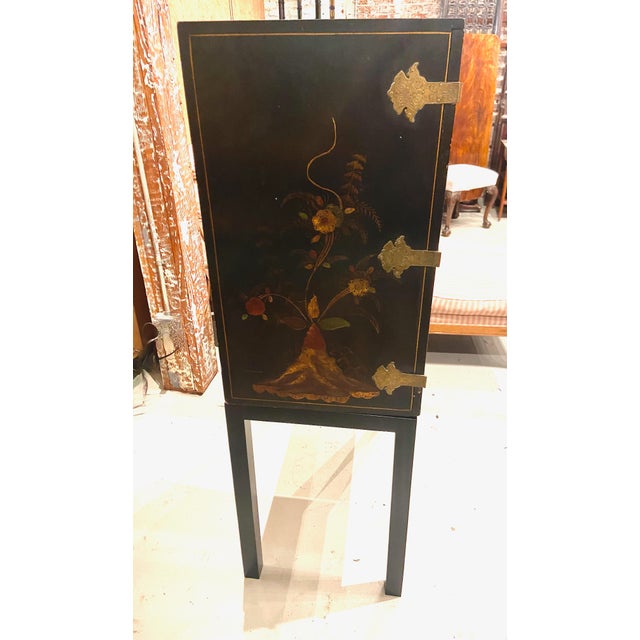 Chinoiserie Cabinet-on-Stand, Japanned Finish, C. 1950-1960 For Sale - Image 4 of 11