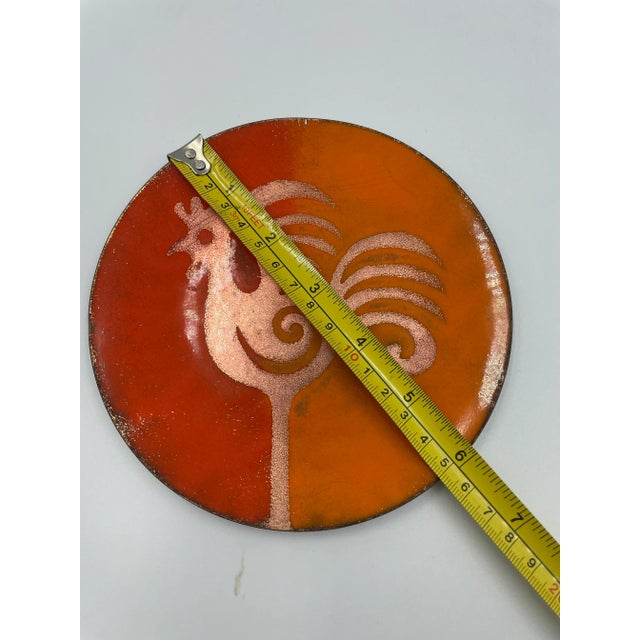 Mid-Century Enamel Over Metal Rooster Desk/Dresser Tray For Sale In Los Angeles - Image 6 of 11