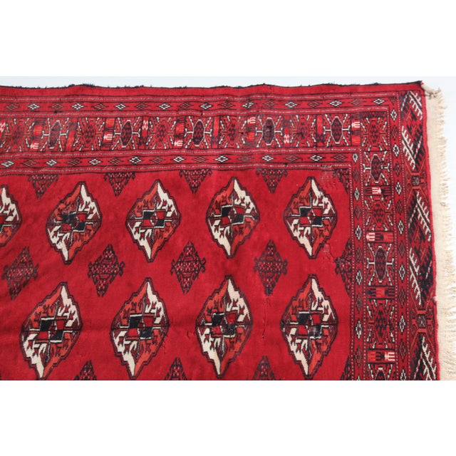 Late 20th Century Hand Knotted Turkmen Yomut Rug With Repeating Guls, Hand-Knotted Wool, Circa 1970s - 4' 6'' X 6' 3'' For Sale - Image 4 of 13