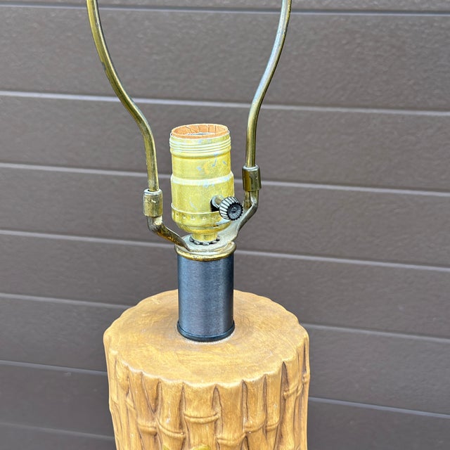 Vintage 1960's Faux Bamboo Ceramic Table Lamp 20” tall to top of bulb socket [Store Ref 8x8x26]