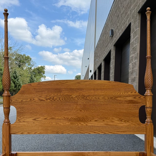 Ethan Allen Vintage American Traditional Solid Oak Barley Twist Queen Poster Bed Attr. Jamestown Sterling For Sale - Image 4 of 17