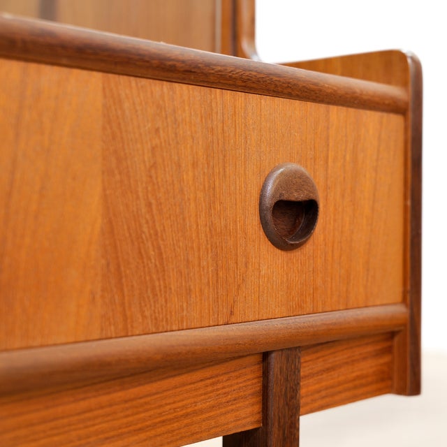 1960s Mid Century Teak China Display Cabinet by Turnidge of London For Sale - Image 5 of 9