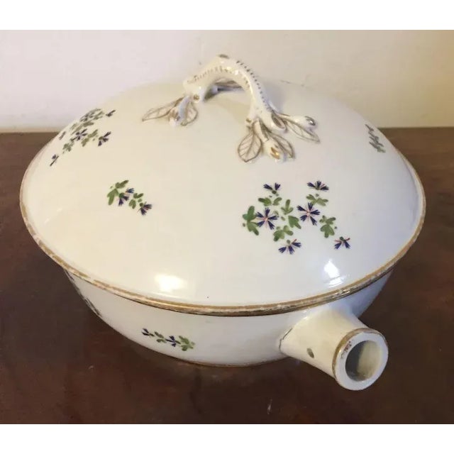 Antique 18th Century French Empire Porcelain Round Serving Bowl & Cover in Sprig For Sale - Image 4 of 11