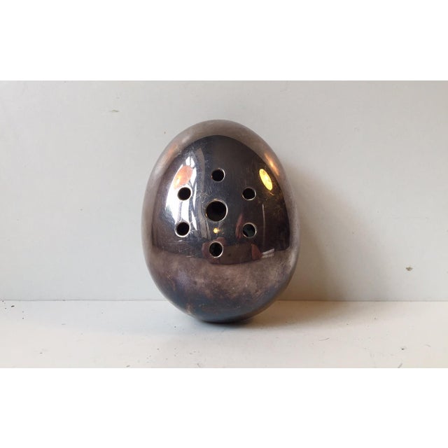 Modernist Egg-Shaped Silver Flower Vase by Carl Cohr, 1950s For Sale - Image 4 of 8