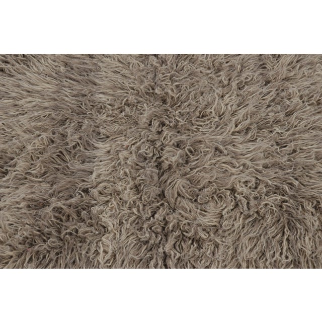 1950s Vintage Tulu Shag Rug in Gray With Subtle Stripes - Rug & Kilim For Sale - Image 5 of 7