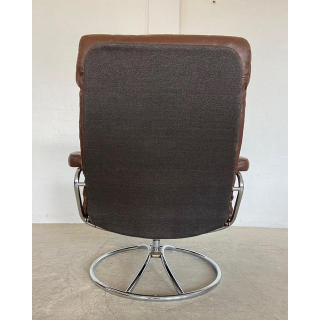 Vintage Brown Leather Ekornes Stressless Reclining Lounge Chair & Stool 1960,s For Sale - Image 15 of 18