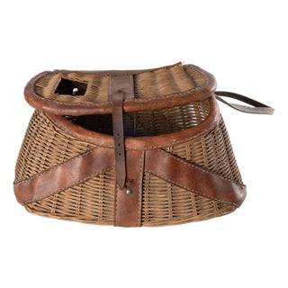 Early 20th Century Fishing Creel Wicker Basket For Sale