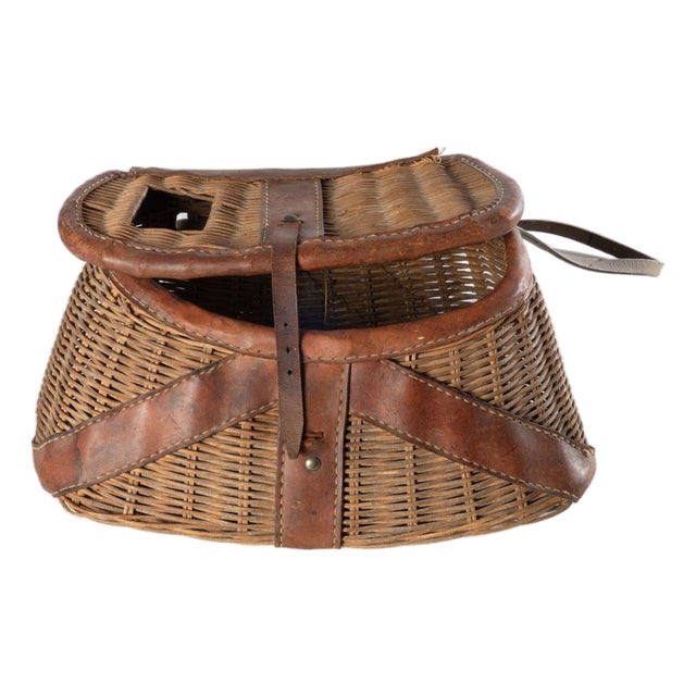 Early 20th Century Fishing Creel Wicker Basket For Sale
