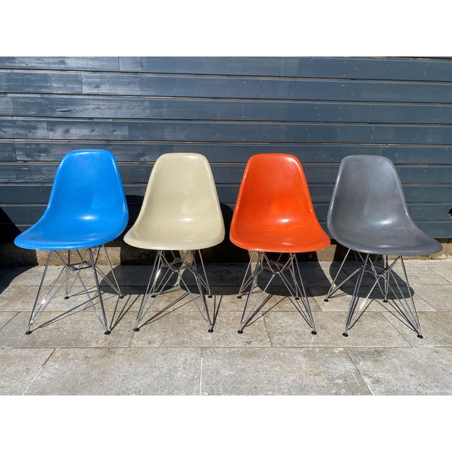 Vintage Fiberglass DSR Eiffel Chairs by Charles and Ray Eames for Herman Miller, 1950s, Set of 4 For Sale - Image 15 of 16