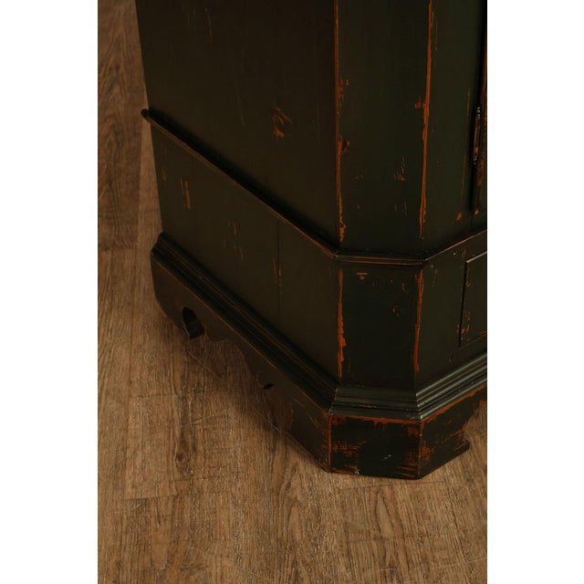 American Country Primitive Style Painted Linen Cabinet For Sale - Image 10 of 18