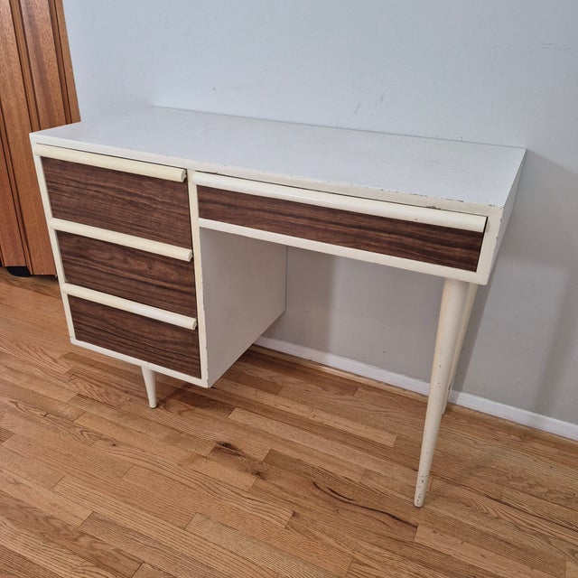 Mid-Century Modern 1970s Mid-Century Modern Style Two-Tone White & Faux Wood Laminate Writing Desk For Sale - Image 3 of 11