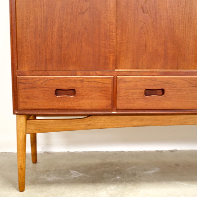 1950s 1950s Danish Teak Tall Sideboard / Highboard For Sale - Image 5 of 18