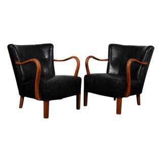 Lounge Chairs in Original Leather and Beech from Alfred Christensen, 1940s, Set of 2 For Sale