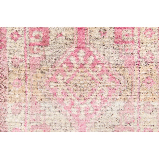 Textile House of Séance - 1950s Vintage Kurdish Pink Medallion Long Wool Hand-Knotted Runner For Sale - Image 7 of 11