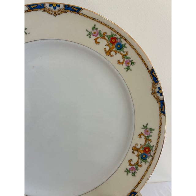 Vintage Meito Japan Floral and Gold Dinner Plates – Set of 7 For Sale In Oklahoma City - Image 6 of 11