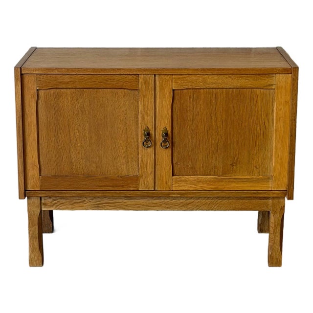 Oak 2-Door Storage Cabinet With Internal Wooden Shelf Vintage Mid-Century Modern 1970s For Sale