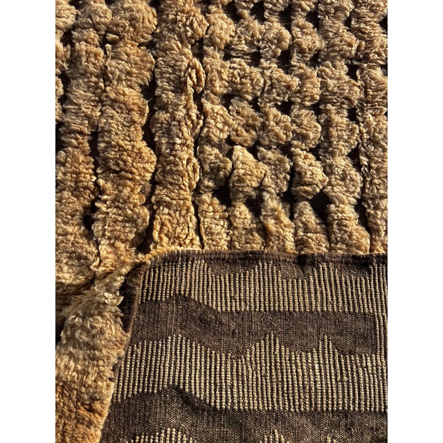 Moroccan Modern Moroccan Mrirt Rug – Cream Wool Texture Design For Sale - Image 3 of 9