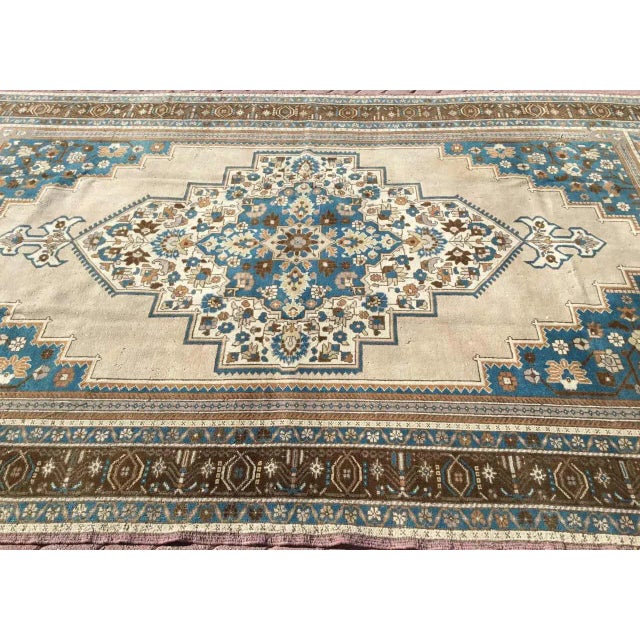 Mid-Century Modern Vintage Hand Knotted Anatolian Rug - 87" X 143.5" For Sale - Image 3 of 13