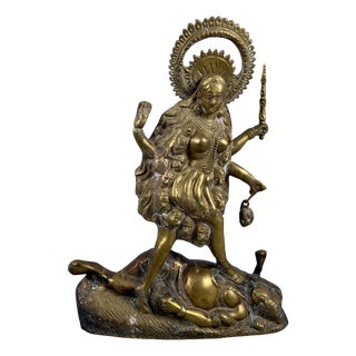 Artigianale, Antica Scultura In Bronzo Divinità Indù Kali Su Shiva Esposizione XX Sec., Bronze For Sale