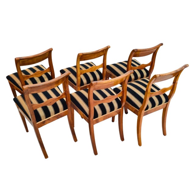 Wood 19th Century Biedermeier Walnut Dining Chairs, Set of 6 For Sale - Image 7 of 9