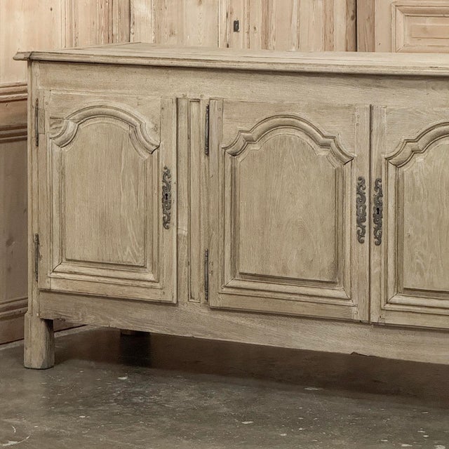 18th Century Country French Louis XIV Buffet in Stripped White Oak For Sale - Image 10 of 18