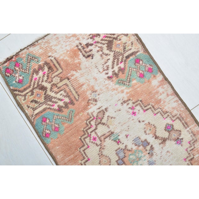 Turkish Mid 20th Century Boho Mini Turkish Rug For Sale - Image 3 of 5
