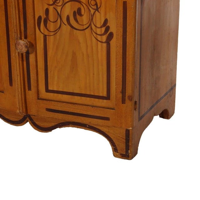 Antique Faux Painted Chestnut Lift Top 2-Door Stenciled Commode Circa 1890 For Sale - Image 4 of 18