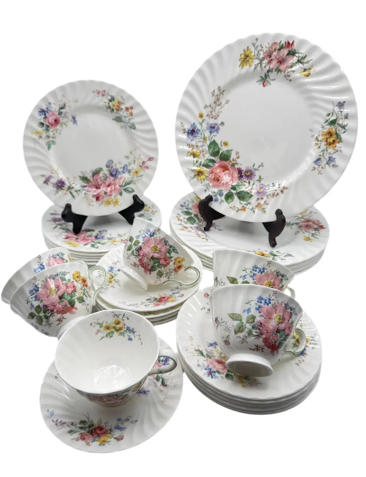 1960s Royal Doulton Bone China “Arcadia” h.4802 – 30-Piece Dinner
