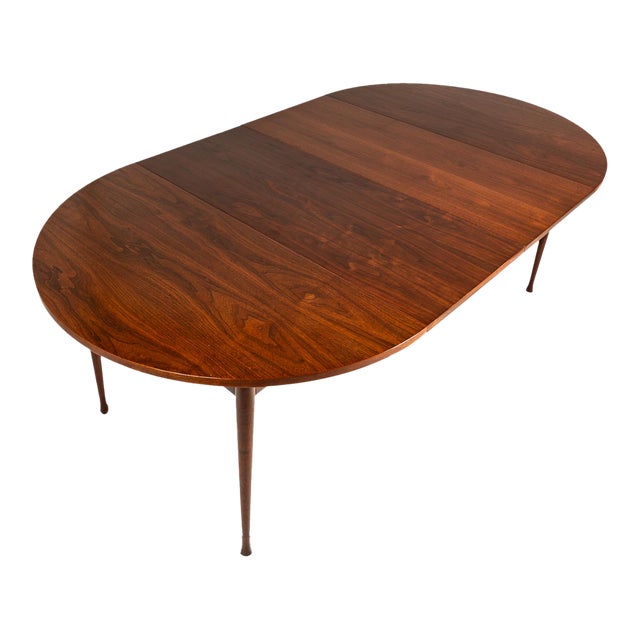 Rare Mid-Century Modern Extension Dining Table in Walnut W/ 2 Leaves Attributed to Singer and Sons, Usa, C. 1960's For Sale