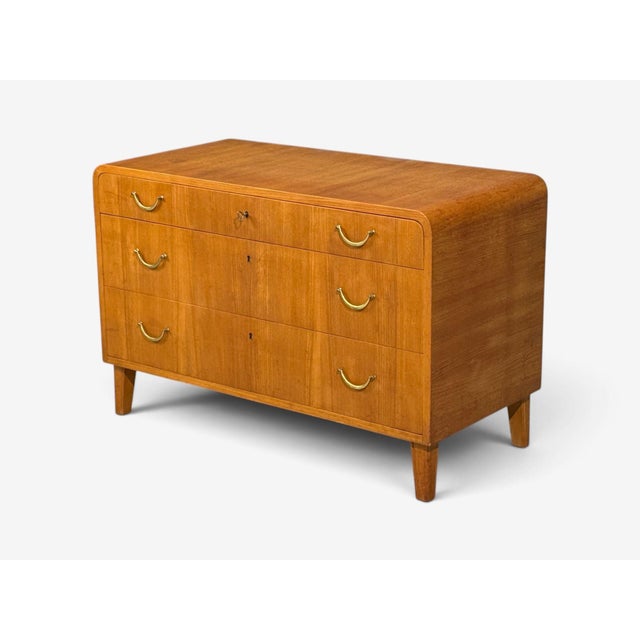 Swedish Modern, Chest of Drawers, Elm, Brass, Sweden, 1940s For Sale In New York - Image 6 of 13