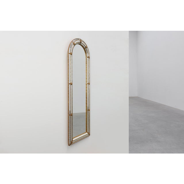 Hollywood Regency 20th Century Venetian Arched Mirror with Gilt Beaded and Glass Frame, Italy, 1950s For Sale - Image 3 of 11