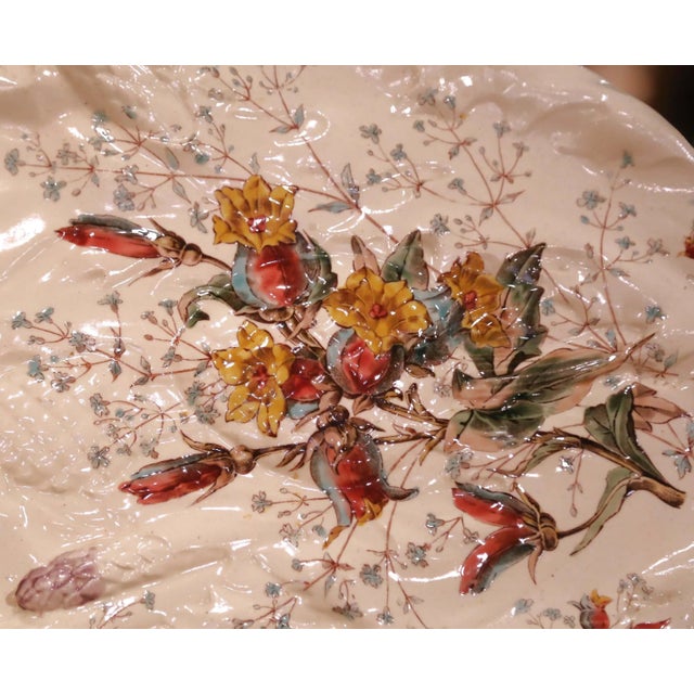 Ceramic 19th Century French Luneville “Campanule” Barbotine Floral Platter, Circa 1890 For Sale - Image 7 of 10