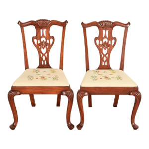 Baker Furniture Style Georgian Carved Mahogany Side Chairs or Dining Chairs, Pair